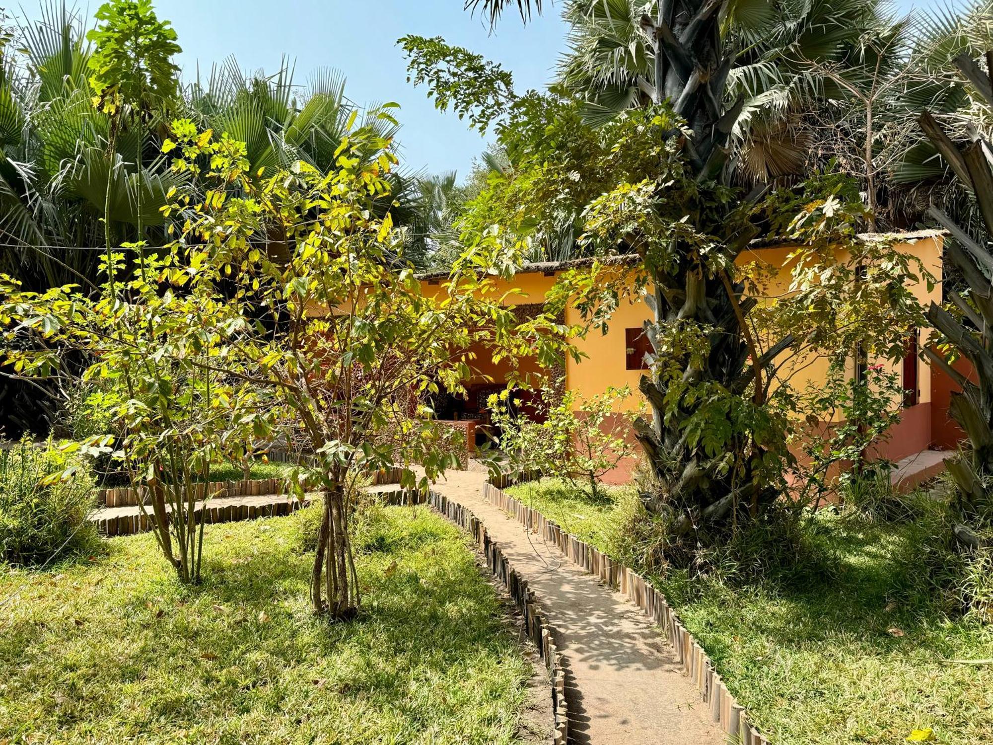 Little'S Nature Retreat Kartong Exterior foto